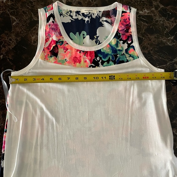 Womans tank top - Picture 8 of 10